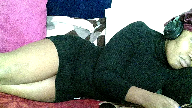 BUNNYCHOWX28 online show from January 10, 2026, 5:52 pm