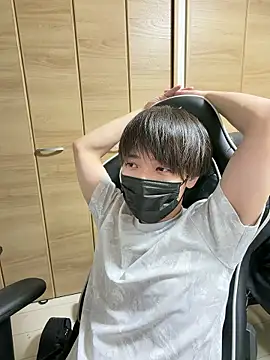 jiji9253 online show from May 22, 2026, 12:58 pm