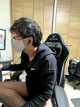 jiji9253 online show from December 15, 2025, 11:27 am