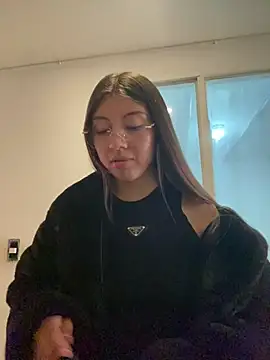 Sara-cooper2 online show from June 11, 2026, 2:58 pm