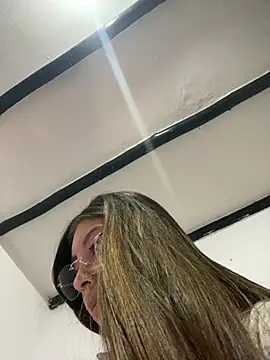 Sara-cooper2 online show from June 27, 2026, 3:34 am