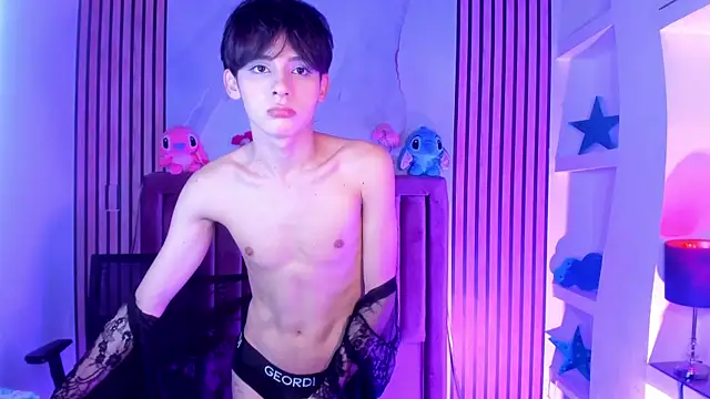 MathiasGreen  online show from December 5, 2025, 3:05 am