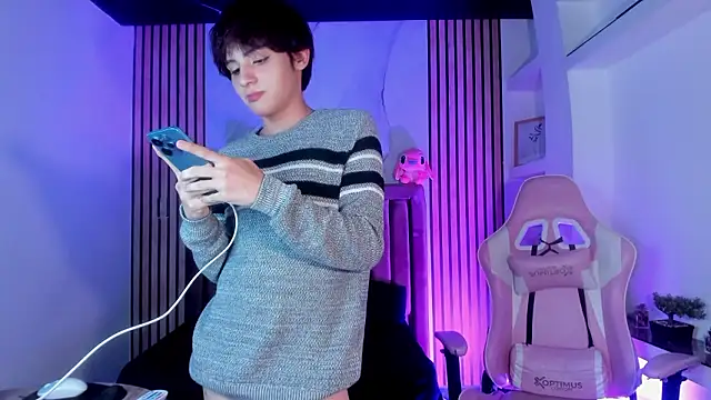 MathiasGreen  online show from February 14, 2026, 3:07 am