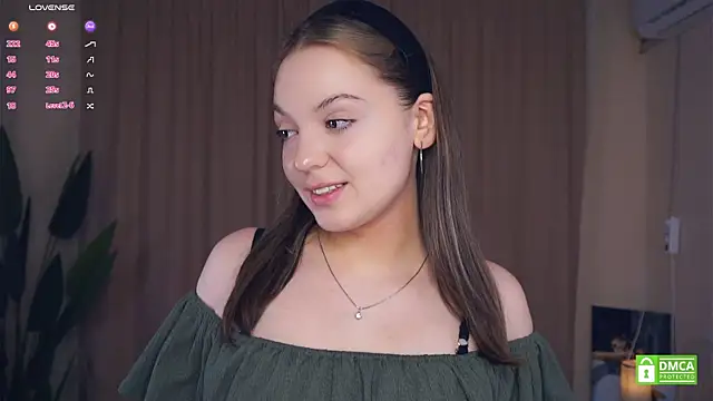 NguyetHankey online show from October 7, 2025, 3:13 pm