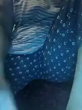 Snapshot of stomarr chatting on April 3, 2026, 5:52 pm stomarr online show from April 3, 2026, 5:52 pm