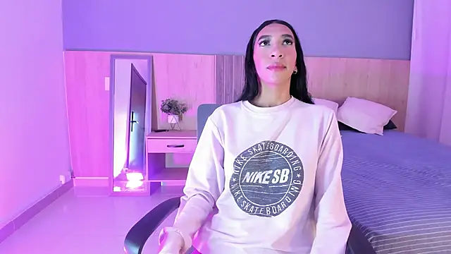  Ashly 77 online show from September 12, 2025, 1:11 pm