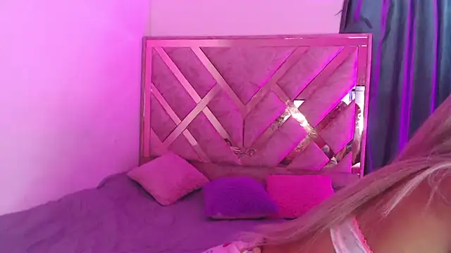 Lulu sweety online show from September 25, 2025, 7:53 pm