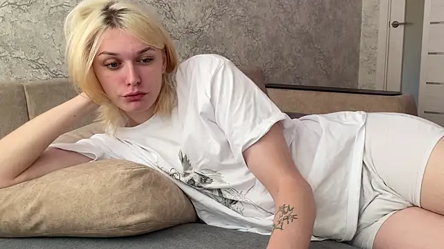 evelina228 online show from October 9, 2025, 8:15 am