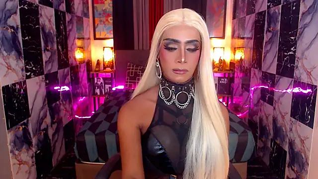 Snapshot of SeductiveAshleyTS chatting on November 6, 2025, 6:06 am SeductiveAshleyTS online show from November 6, 2025, 6:06 am