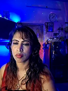 Snapshot of Love_Beauty01 chatting on July 28, 2026, 7:39 pm Love Beauty01 online show from July 28, 2026, 7:39 pm