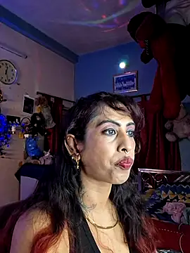 Snapshot of Love_Beauty01 chatting on June 27, 2026, 6:36 pm Love Beauty01 online show from June 27, 2026, 6:36 pm
