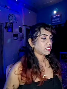 Snapshot of Love_Beauty01 chatting on July 21, 2026, 7:04 pm Love Beauty01 online show from July 21, 2026, 7:04 pm