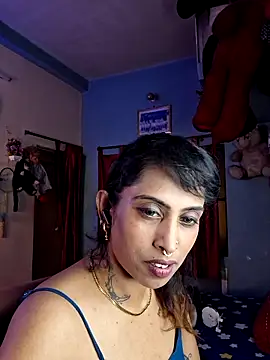 Love Beauty01 online show from April 27, 2026, 7:01 pm