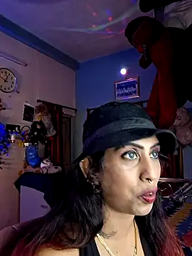 Snapshot of Love_Beauty01 chatting on June 26, 2026, 6:58 pm Love Beauty01 online show from June 26, 2026, 6:58 pm
