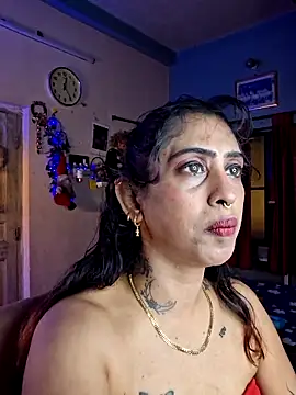 Love Beauty01 online show from June 3, 2026, 6:34 pm