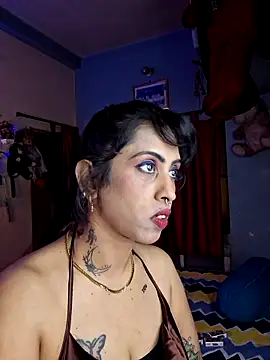 Love Beauty01 online show from May 6, 2026, 6:34 pm