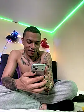 AlphaMasterXxx online show from December 19, 2025, 7:22 am