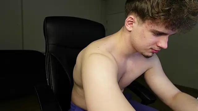 Snapshot of Ricky_Becko chatting on March 1, 2026, 7:47 pm Ricky Becko online show from March 1, 2026, 7:47 pm