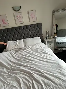 Snapshot of brunetteGirl274 chatting on October 10, 2025, 11:22 am brunetteGirl274 online show from October 10, 2025, 11:22 am