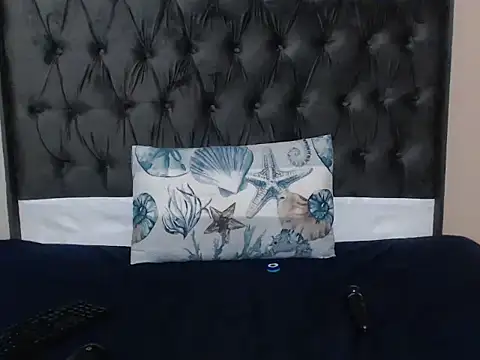 Snapshot of BrownSugarX02 chatting on February 15, 2026, 9:03 pm BrownSugarX02 online show from February 15, 2026, 9:03 pm