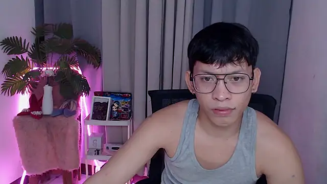 pinkcock froi2305 online show from February 8, 2026, 11:57 pm