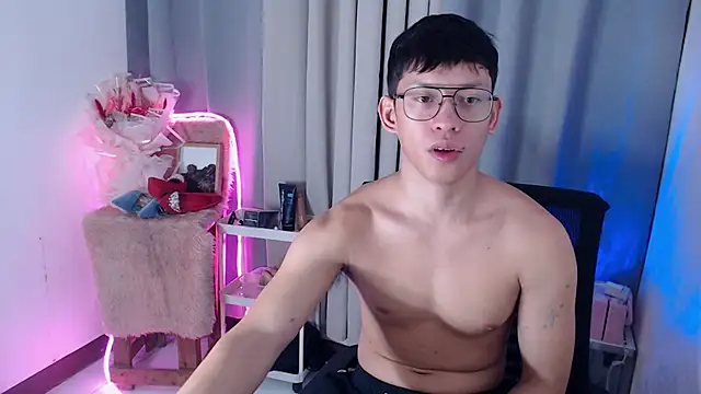 pinkcock froi2305 online show from March 26, 2026, 10:35 am