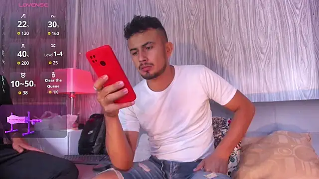 Valentiinoss online show from October 10, 2025, 8:53 pm