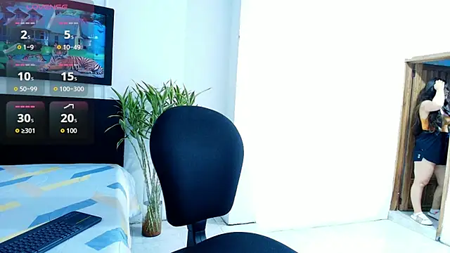 Allhondra online show from September 19, 2025, 8:57 pm