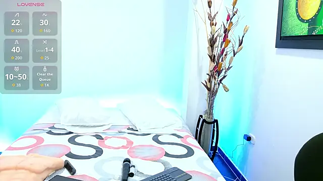 Allhondra online show from October 11, 2025, 8:10 pm