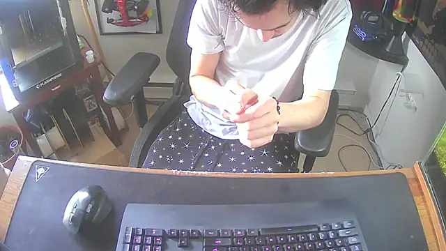 k dick online show from April 1, 2026, 12:13 am