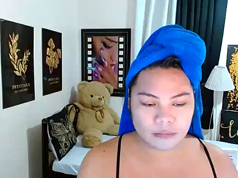 Snapshot of TSbrianaHugeCock chatting on March 14, 2026, 1:50 pm TSbrianaHugeCock online show from March 14, 2026, 1:50 pm