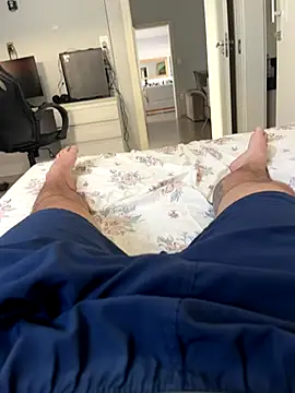 Novinho16cmz online show from November 10, 2025, 7:41 pm