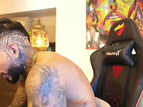 logan hugh8 online show from October 2, 2025, 1:36 pm