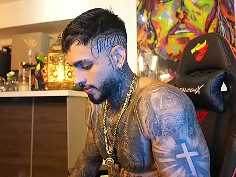 logan hugh8 online show from October 4, 2025, 6:37 am