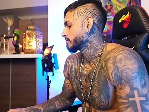 logan hugh8 online show from October 13, 2025, 11:16 pm