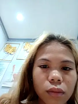 Sexxie Ella22 online show from April 23, 2026, 9:27 pm