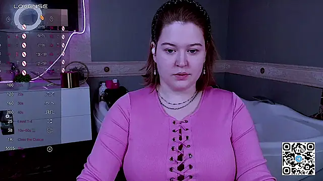 HelenHartt online show from May 2, 2026, 8:08 am
