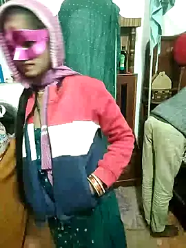 LOVE568 online show from December 21, 2025, 7:10 am