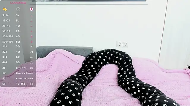 Dark Moni online show from April 23, 2026, 3:24 am