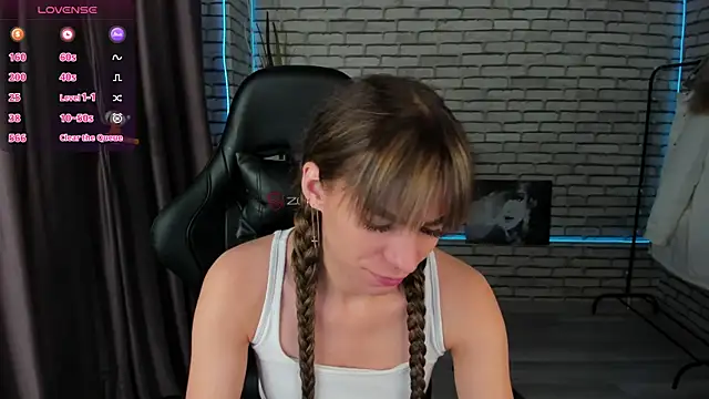 lasly moon online show from October 11, 2025, 12:00 am