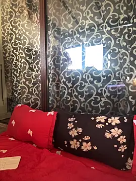 emmasweett11 online show from October 21, 2025, 11:09 am