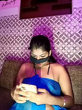 Snapshot of Horny_Ishika chatting on September 19, 2025, 1:15 pm Horny Ishika online show from September 19, 2025, 1:15 pm