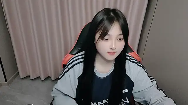 xxz98 online show from April 7, 2026, 1:24 pm