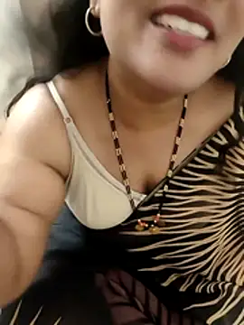 Snapshot of Aunty_Boy_143 chatting on October 8, 2025, 12:50 pm Aunty Boy 143 online show from October 8, 2025, 12:50 pm