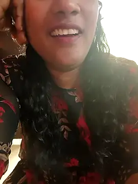 Snapshot of Aunty_Boy_143 chatting on September 26, 2025, 7:37 am Aunty Boy 143 online show from September 26, 2025, 7:37 am