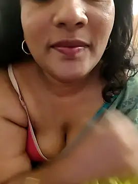 Snapshot of Aunty_Boy_143 chatting on October 7, 2025, 7:31 am Aunty Boy 143 online show from October 7, 2025, 7:31 am