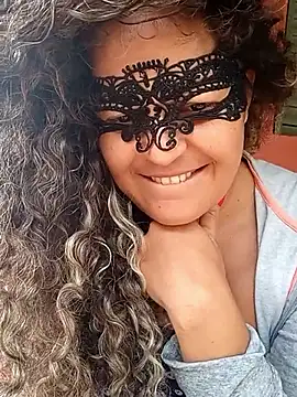 Snapshot of RaphinhaSanches chatting on March 13, 2026, 11:48 am RaphinhaSanches online show from March 13, 2026, 11:48 am