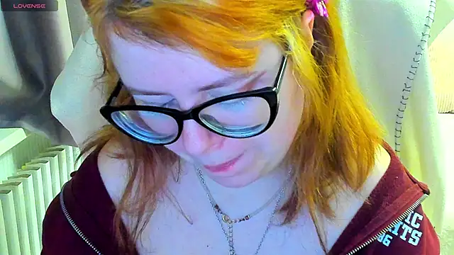 MilisaSweet777 online show from February 5, 2026, 8:48 pm