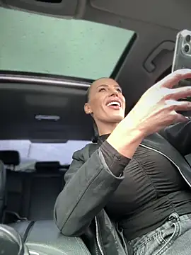  JessyRey  online show from October 2, 2025, 6:17 am