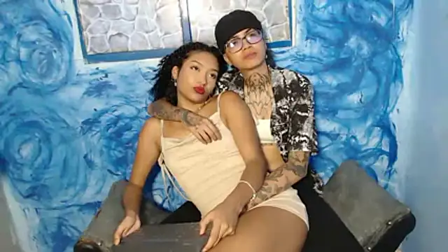 Snapshot of ParisAndVi chatting on February 28, 2026, 9:47 pm ParisAndVi online show from February 28, 2026, 9:47 pm